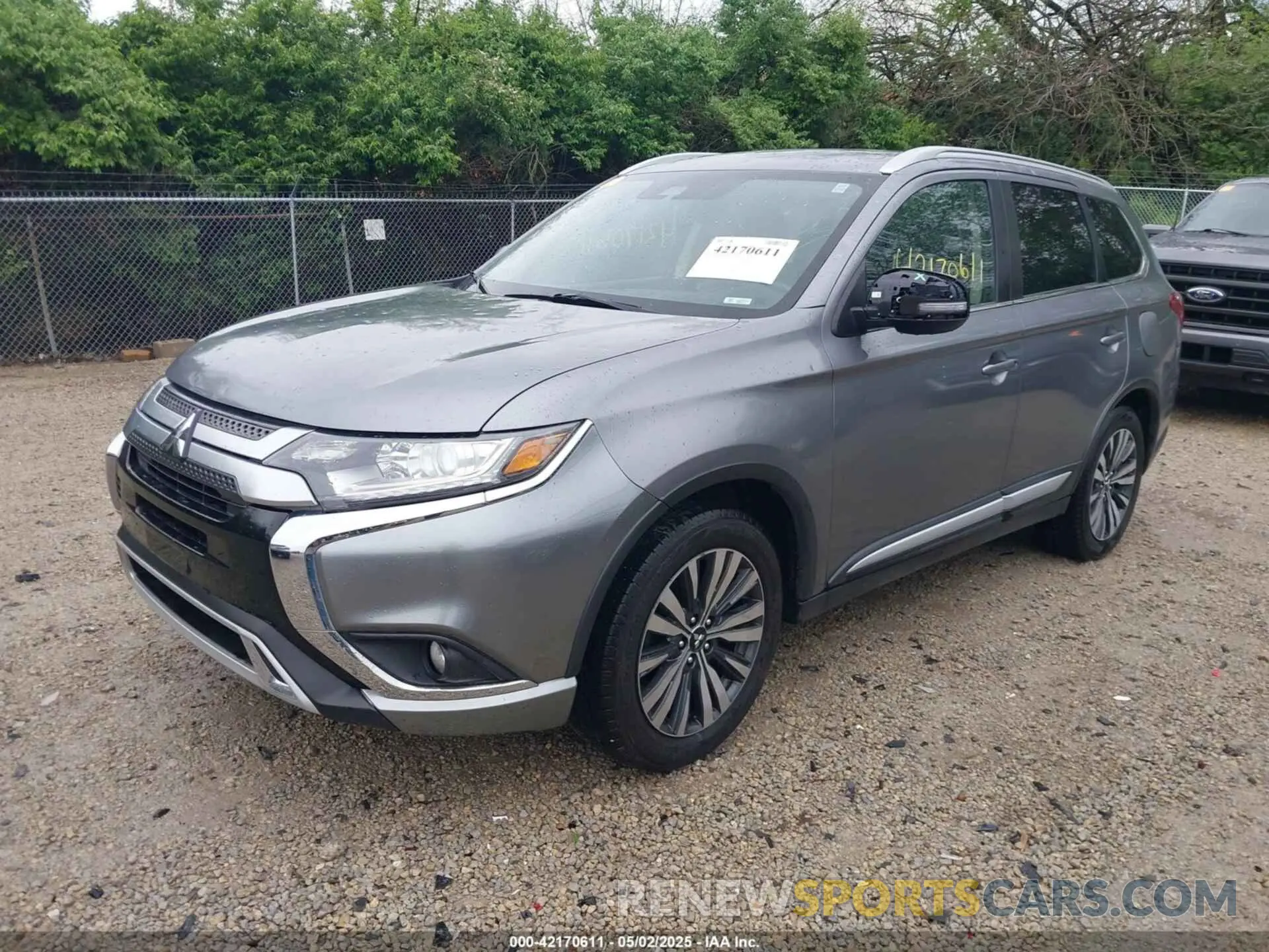 2 Photograph of a damaged car JA4AD3A31LJ001086 MITSUBISHI OUTLANDER 2020