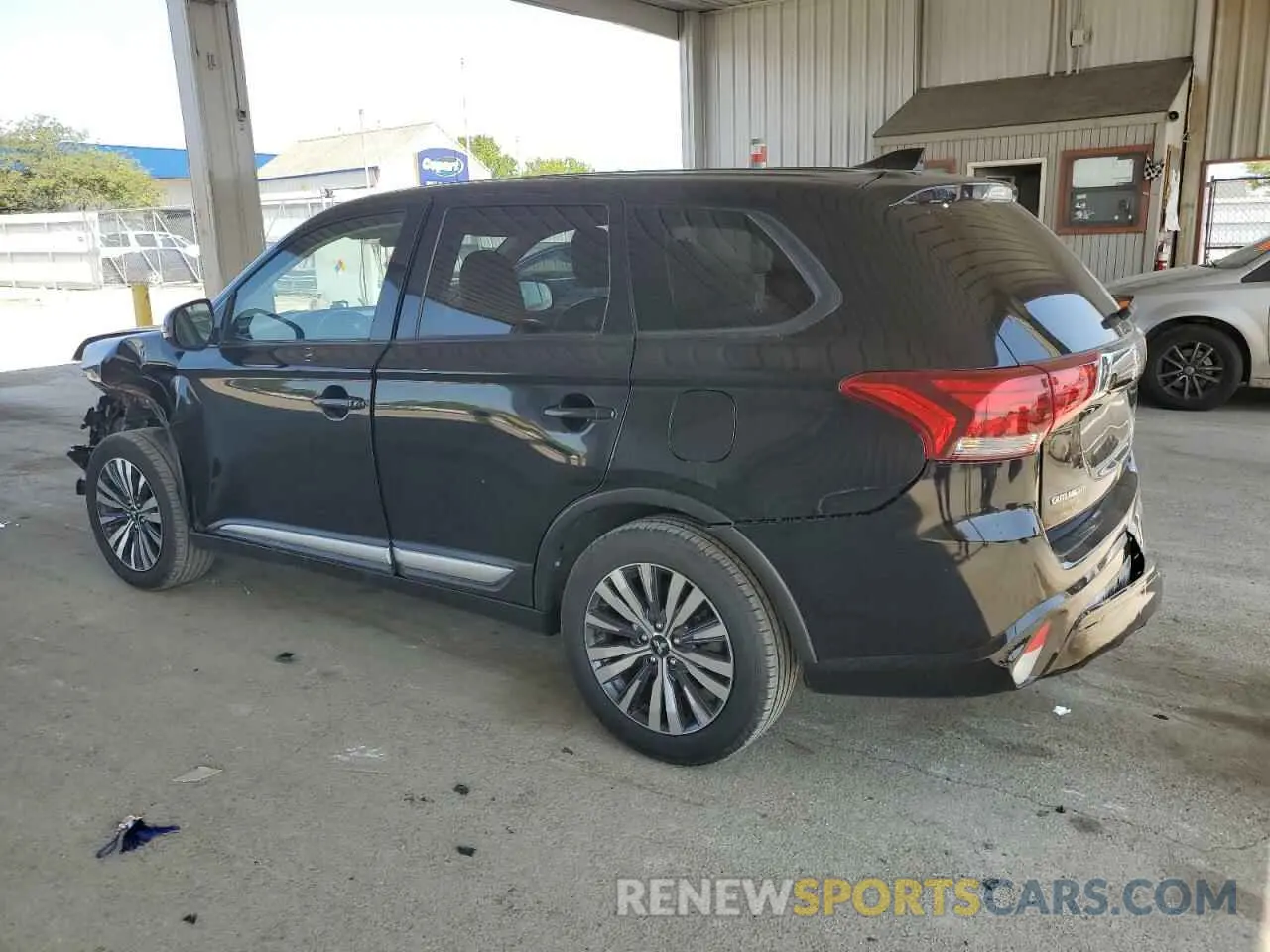 2 Photograph of a damaged car JA4AD3A31LZ046126 MITSUBISHI OUTLANDER 2020