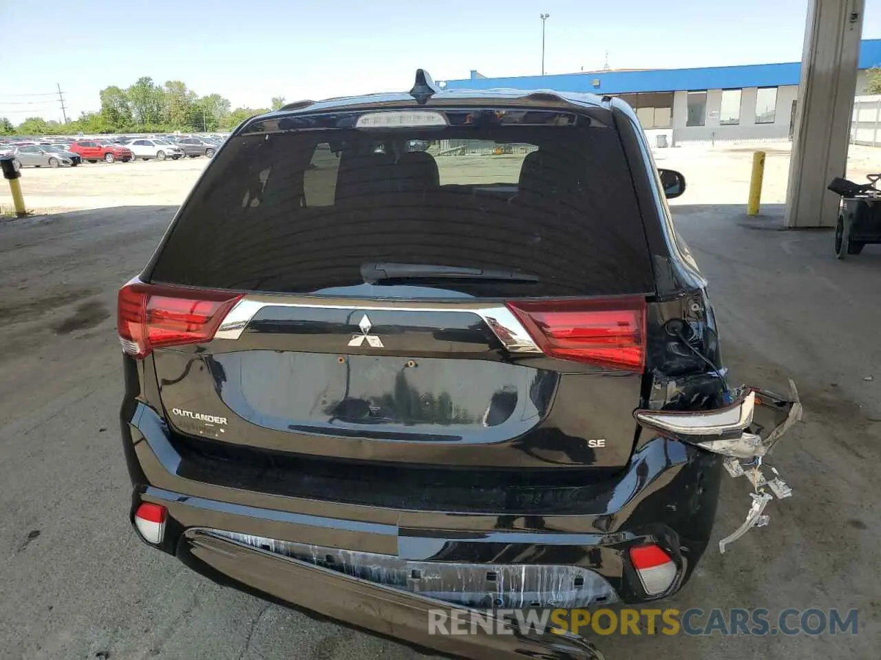 6 Photograph of a damaged car JA4AD3A31LZ046126 MITSUBISHI OUTLANDER 2020