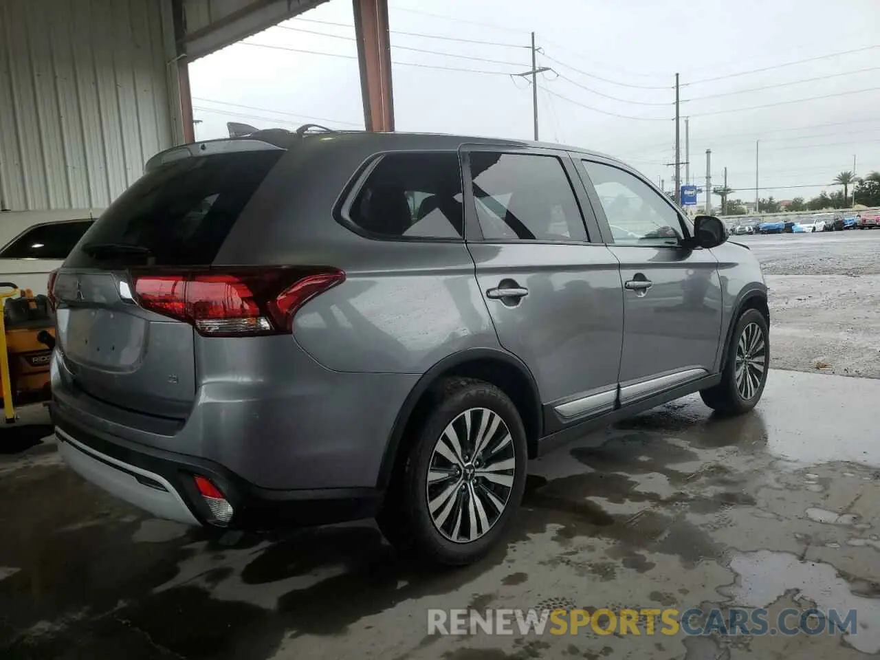 3 Photograph of a damaged car JA4AD3A32LZ018030 MITSUBISHI OUTLANDER 2020