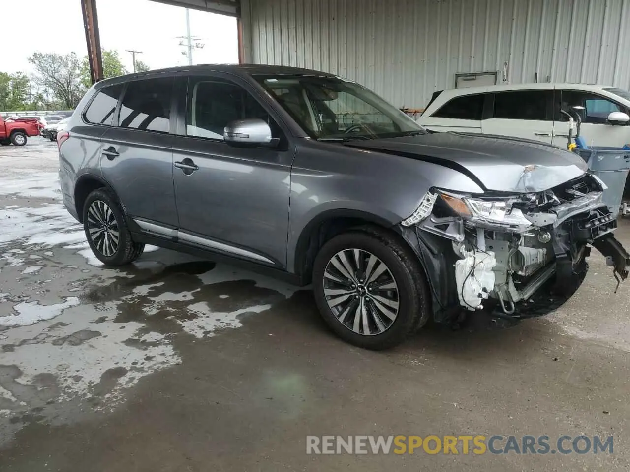 4 Photograph of a damaged car JA4AD3A32LZ018030 MITSUBISHI OUTLANDER 2020