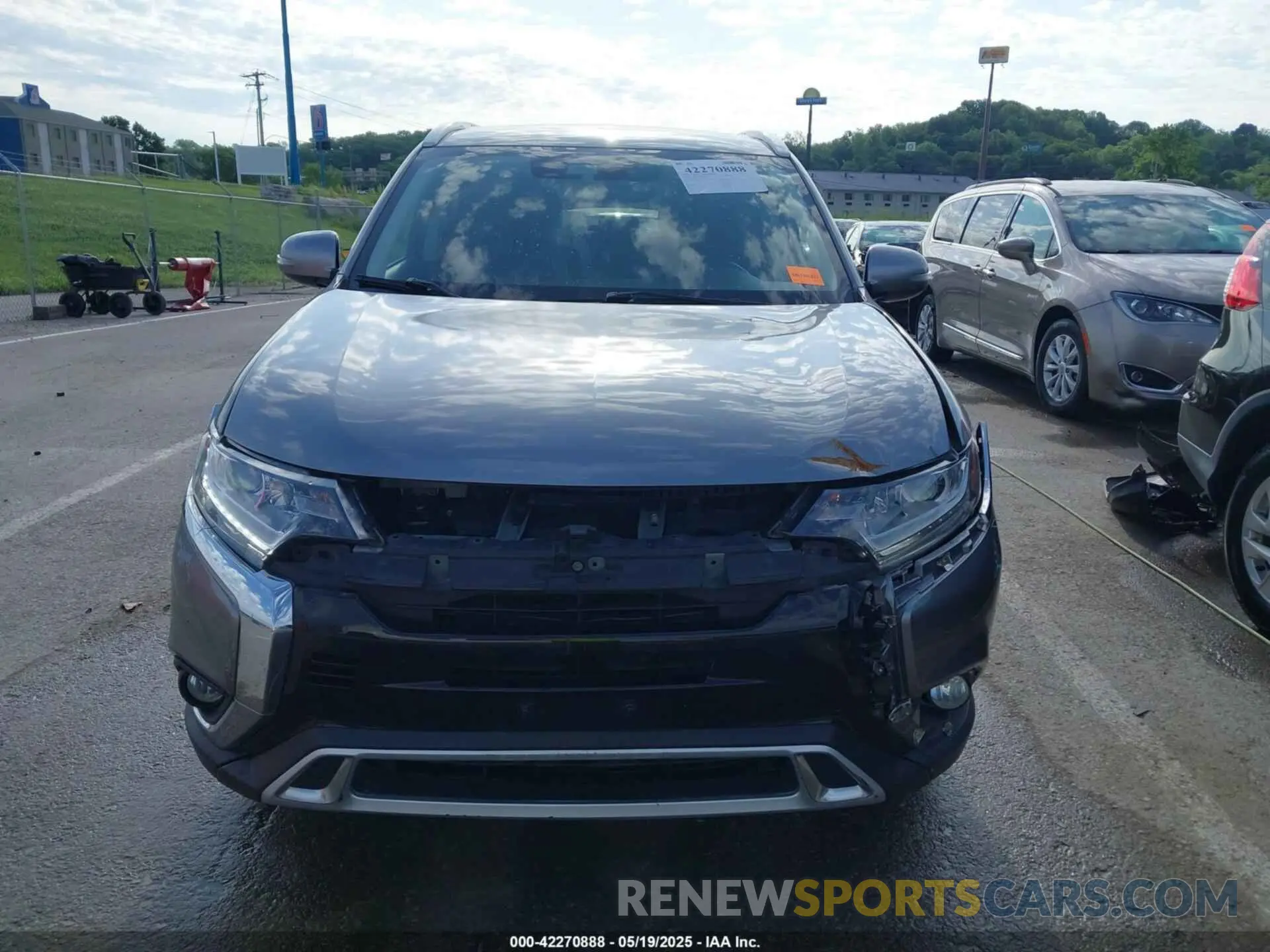 12 Photograph of a damaged car JA4AD3A33LJ001719 MITSUBISHI OUTLANDER 2020