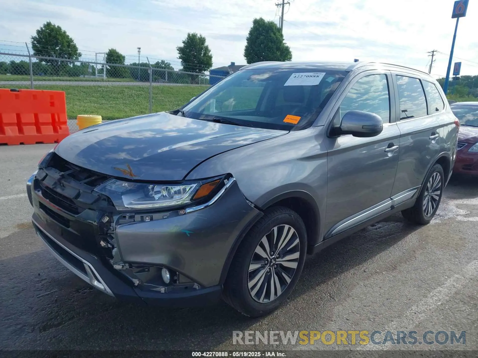 2 Photograph of a damaged car JA4AD3A33LJ001719 MITSUBISHI OUTLANDER 2020
