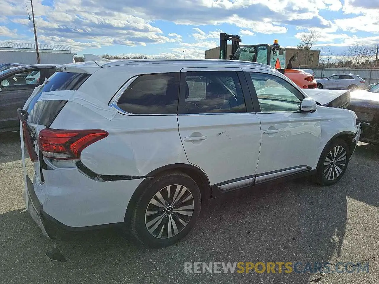 3 Photograph of a damaged car JA4AD3A33LZ021602 MITSUBISHI OUTLANDER 2020