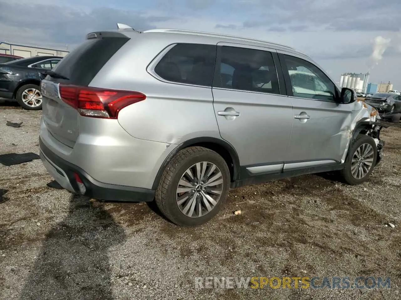 3 Photograph of a damaged car JA4AD3A34LJ000465 MITSUBISHI OUTLANDER 2020