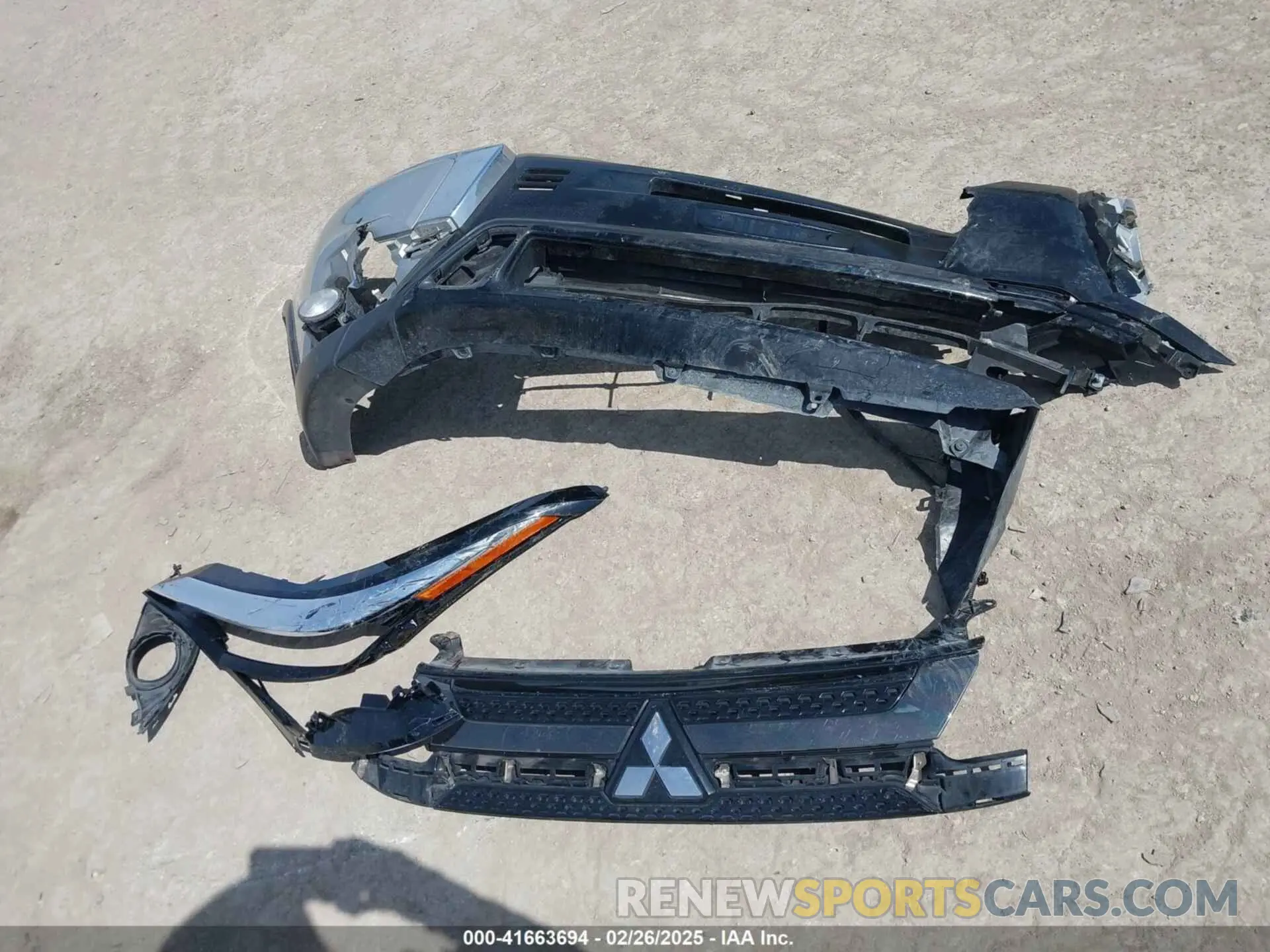 11 Photograph of a damaged car JA4AD3A34LJ000711 MITSUBISHI OUTLANDER 2020