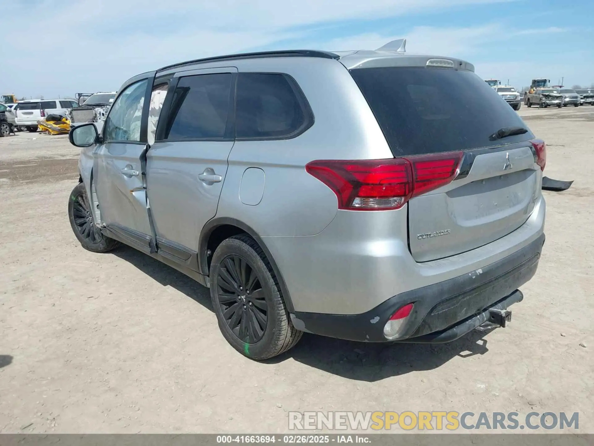 3 Photograph of a damaged car JA4AD3A34LJ000711 MITSUBISHI OUTLANDER 2020