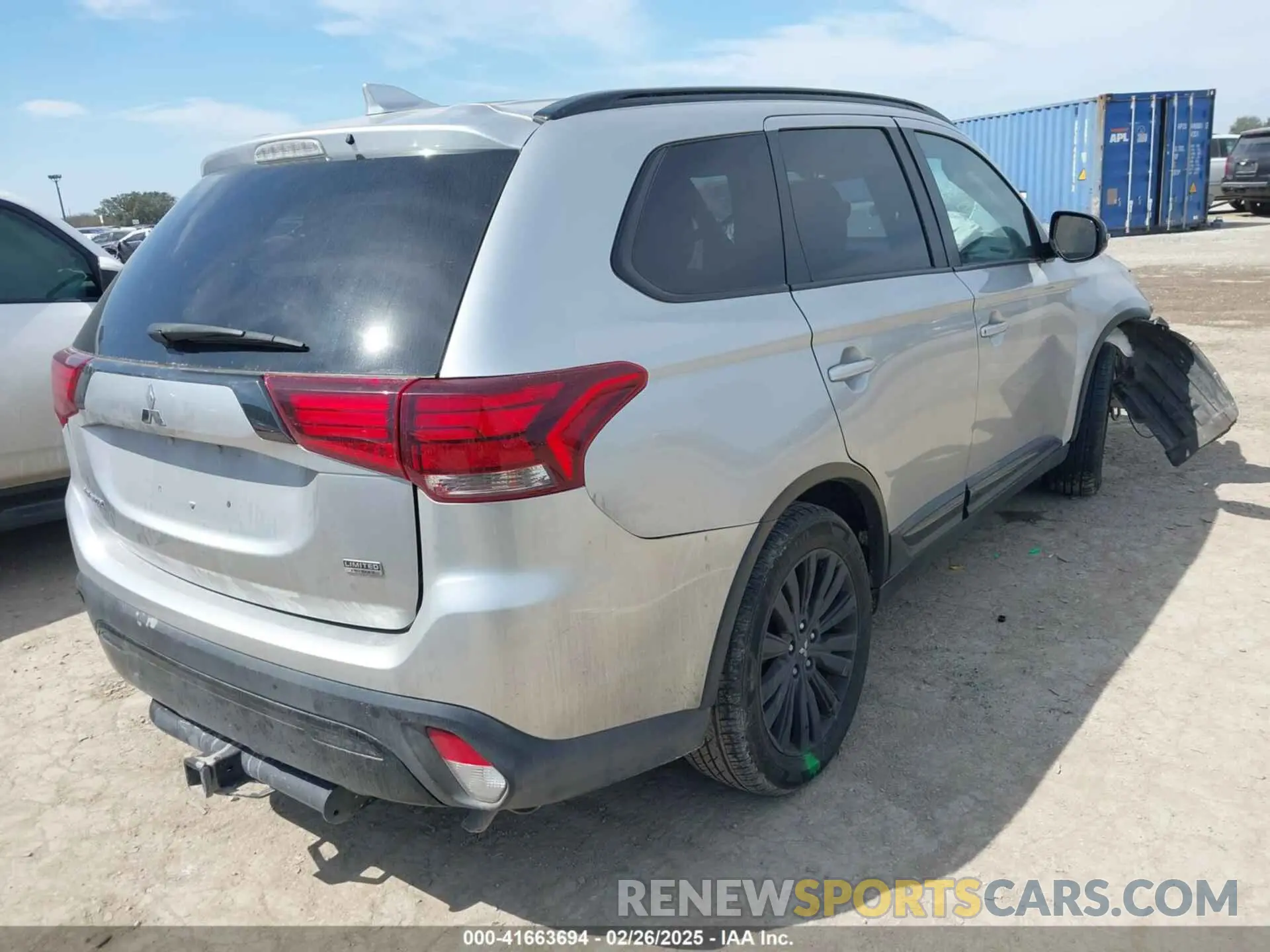 4 Photograph of a damaged car JA4AD3A34LJ000711 MITSUBISHI OUTLANDER 2020