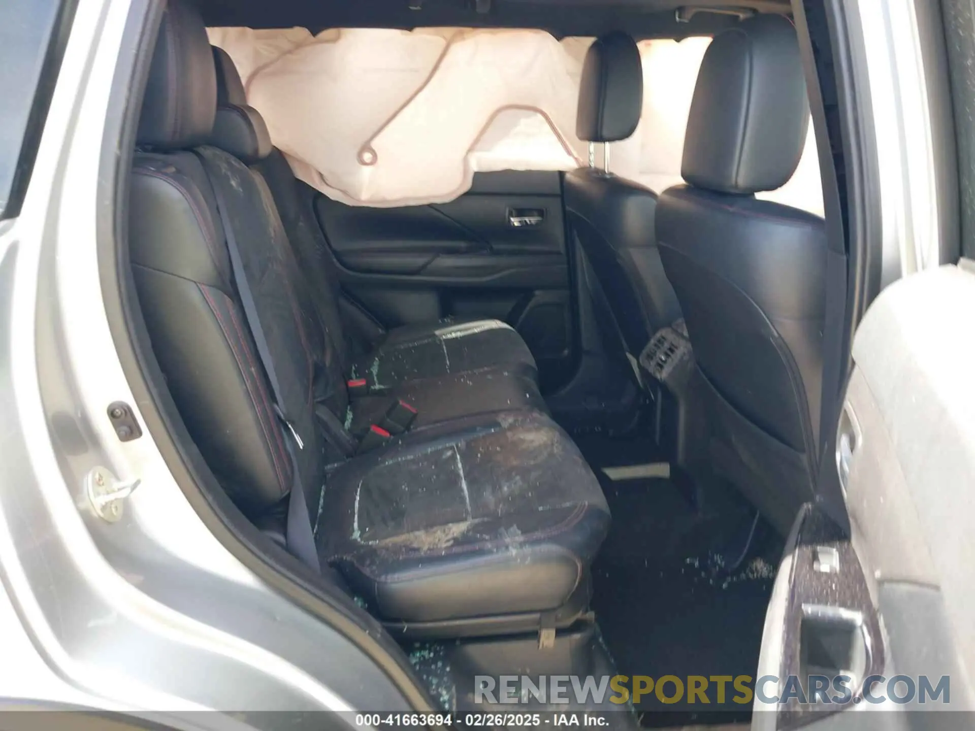 8 Photograph of a damaged car JA4AD3A34LJ000711 MITSUBISHI OUTLANDER 2020