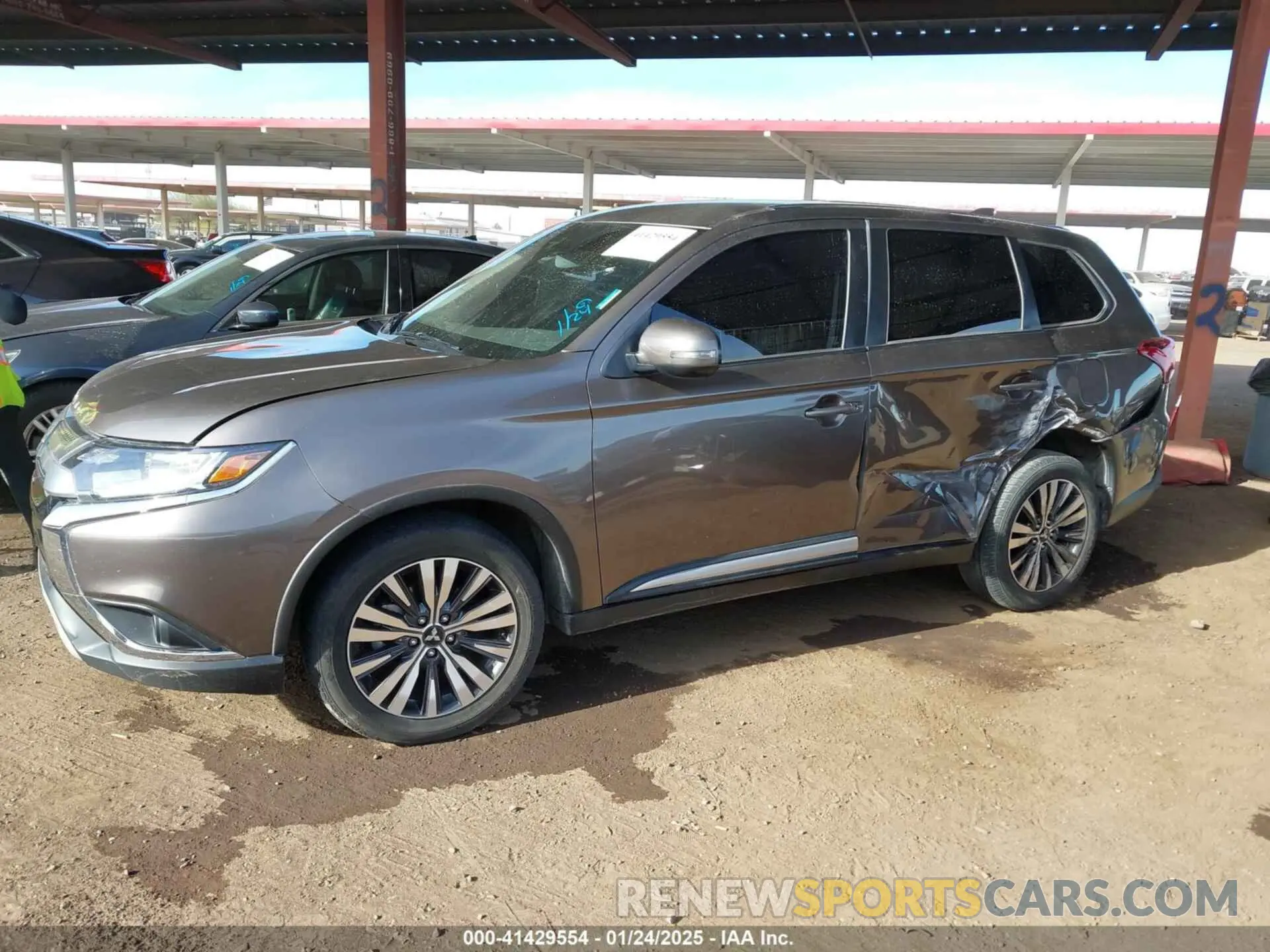 14 Photograph of a damaged car JA4AD3A34LZ046556 MITSUBISHI OUTLANDER 2020