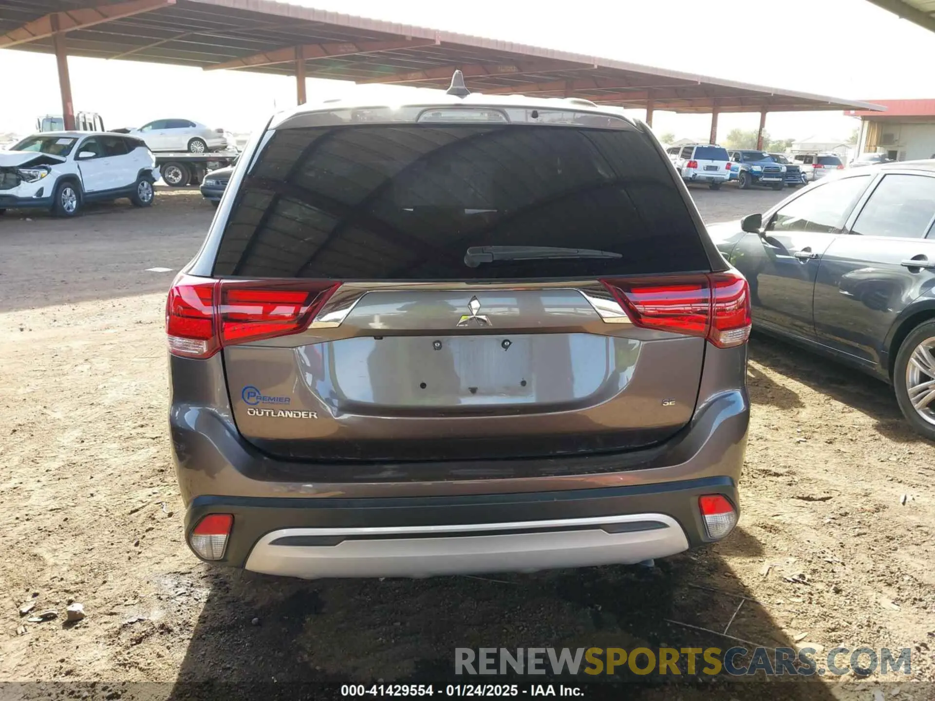 16 Photograph of a damaged car JA4AD3A34LZ046556 MITSUBISHI OUTLANDER 2020