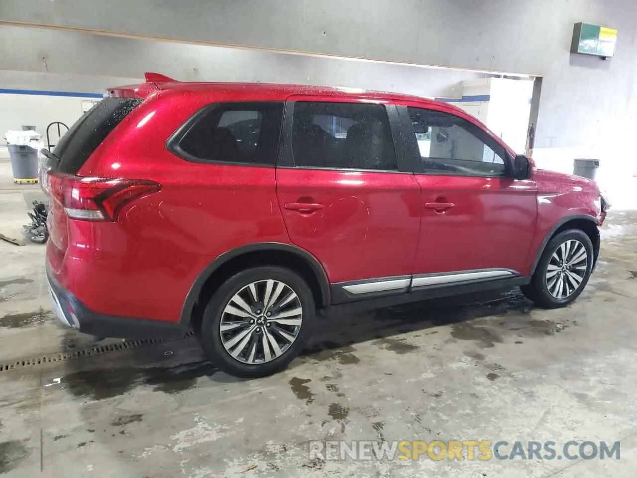 3 Photograph of a damaged car JA4AD3A35LZ004560 MITSUBISHI OUTLANDER 2020
