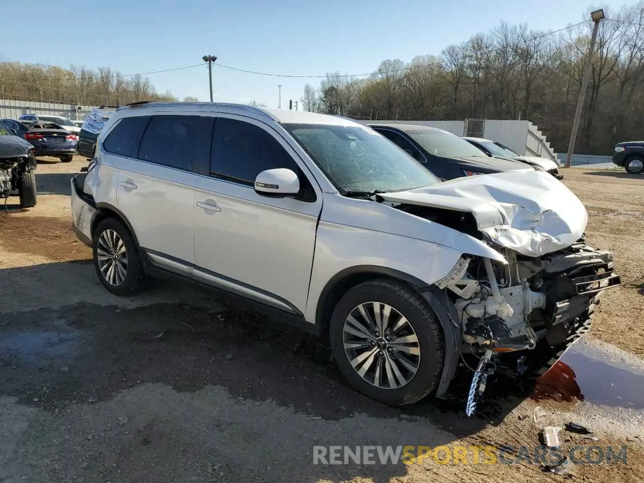 4 Photograph of a damaged car JA4AD3A35LZ019723 MITSUBISHI OUTLANDER 2020