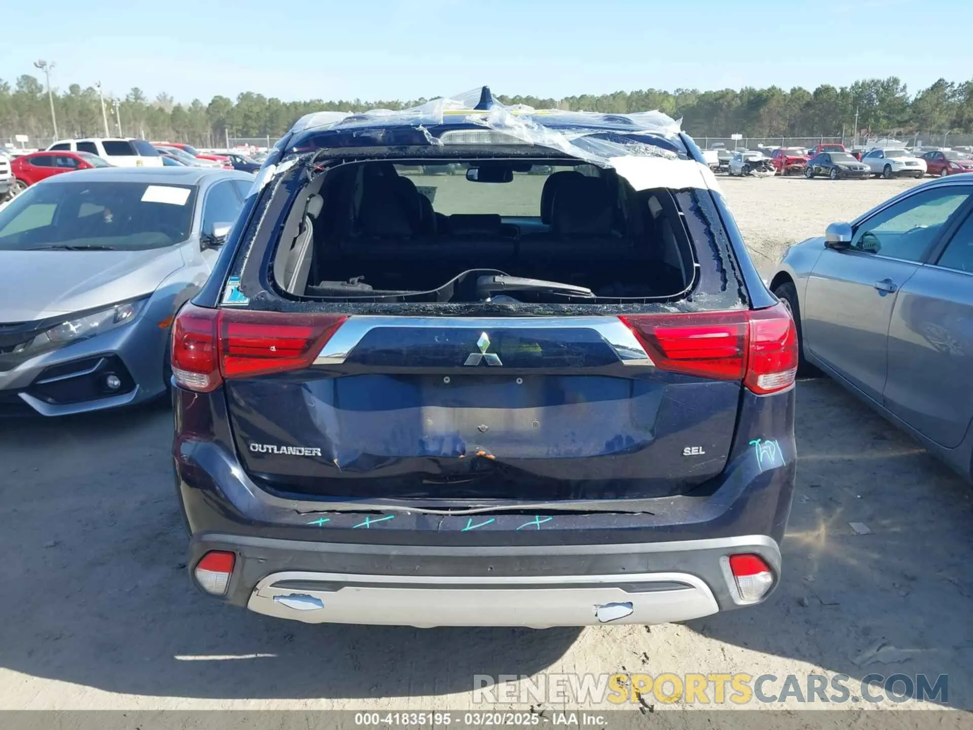 16 Photograph of a damaged car JA4AD3A36LZ020105 MITSUBISHI OUTLANDER 2020