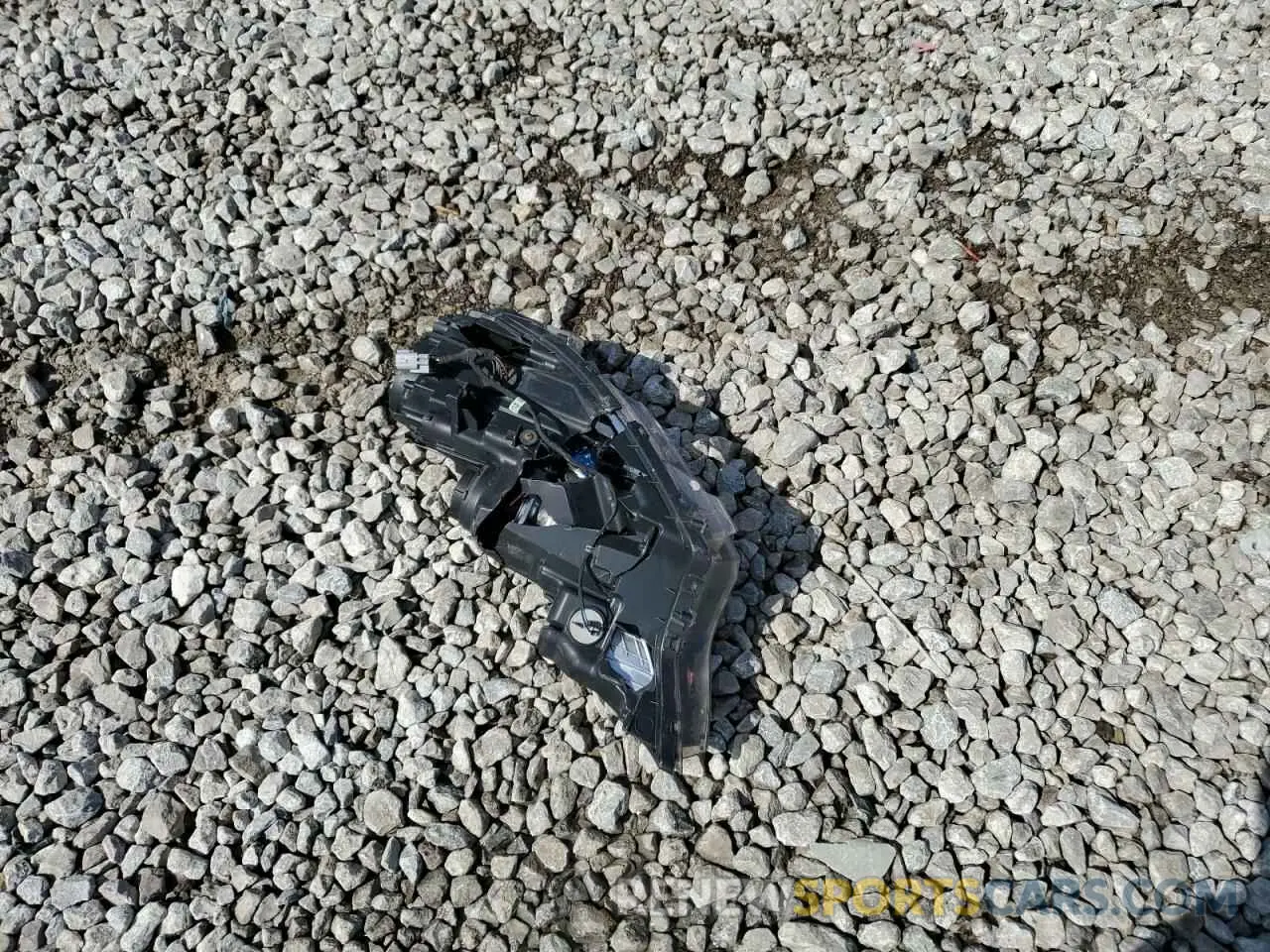 13 Photograph of a damaged car JA4AD3A36LZ032741 MITSUBISHI OUTLANDER 2020