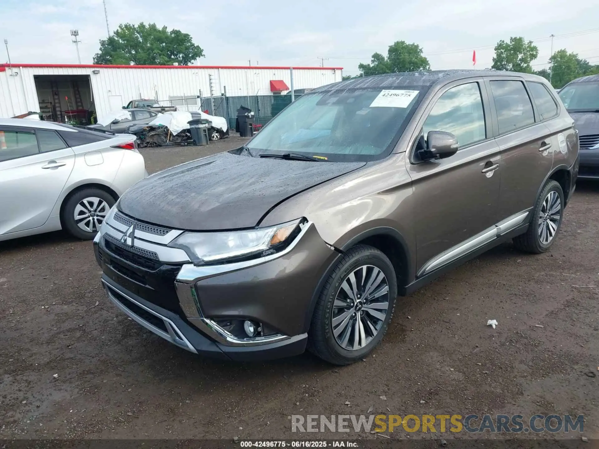 13 Photograph of a damaged car JA4AD3A37LZ004298 MITSUBISHI OUTLANDER 2020