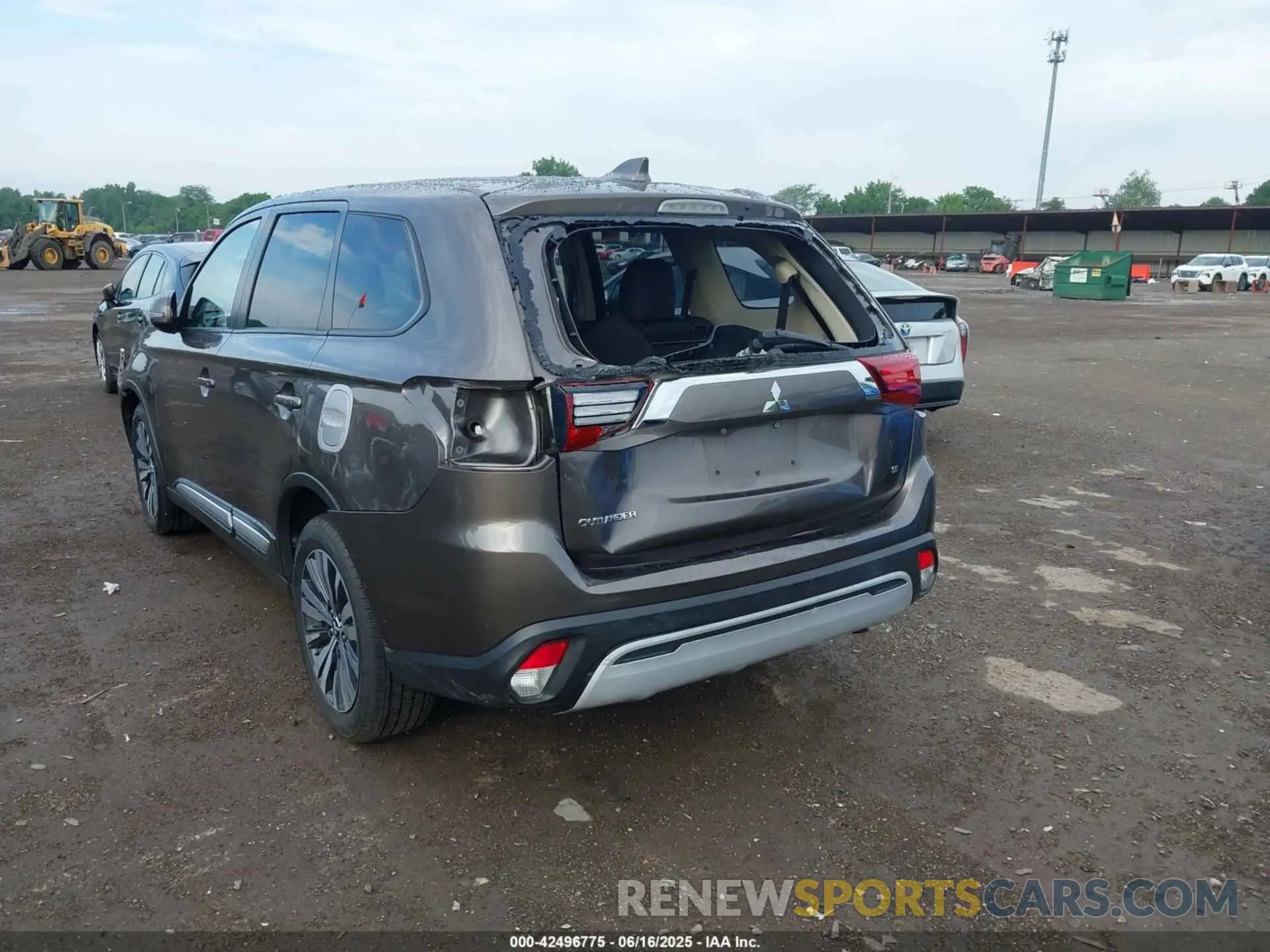 6 Photograph of a damaged car JA4AD3A37LZ004298 MITSUBISHI OUTLANDER 2020
