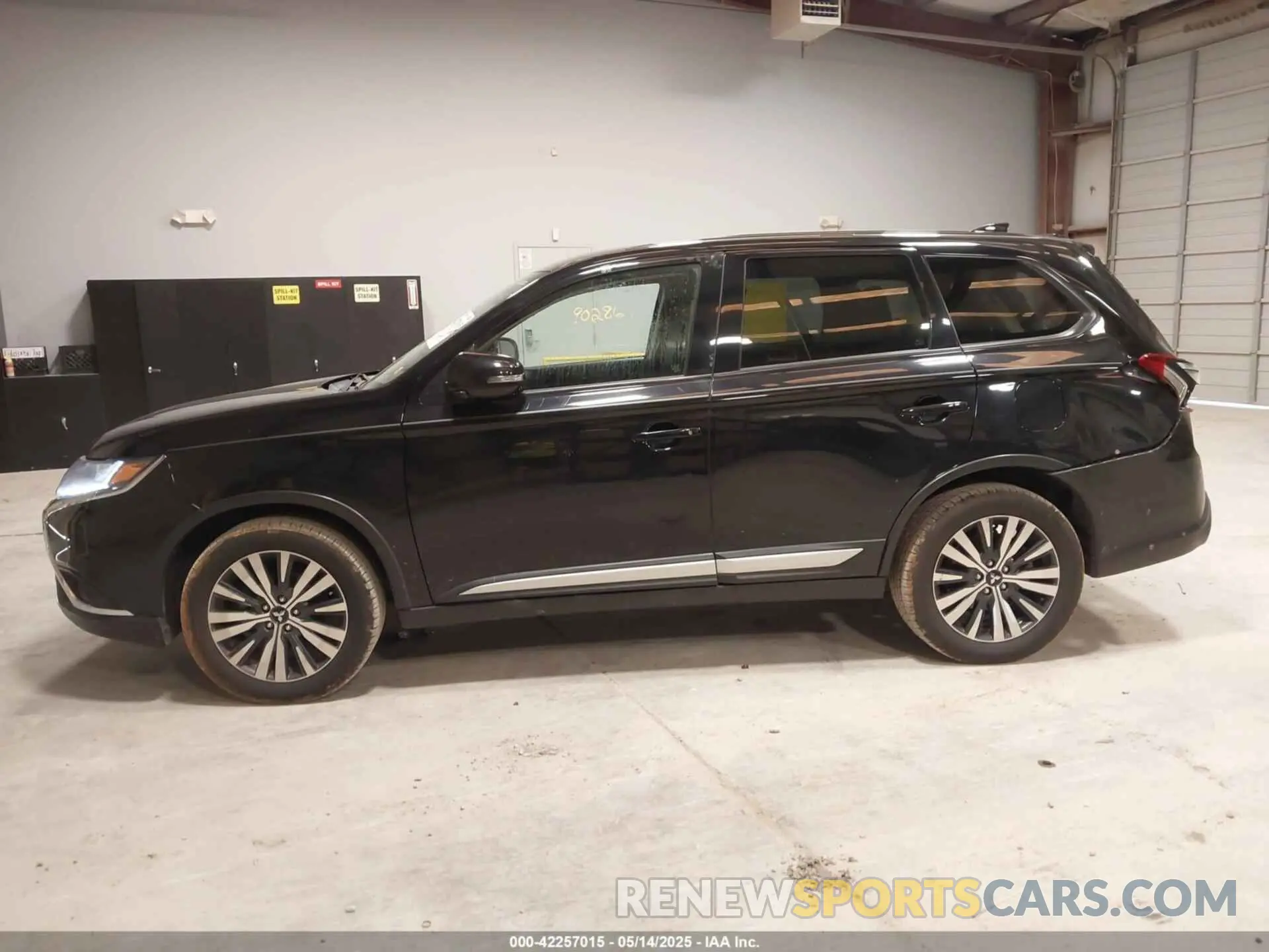 14 Photograph of a damaged car JA4AD3A37LZ024101 MITSUBISHI OUTLANDER 2020