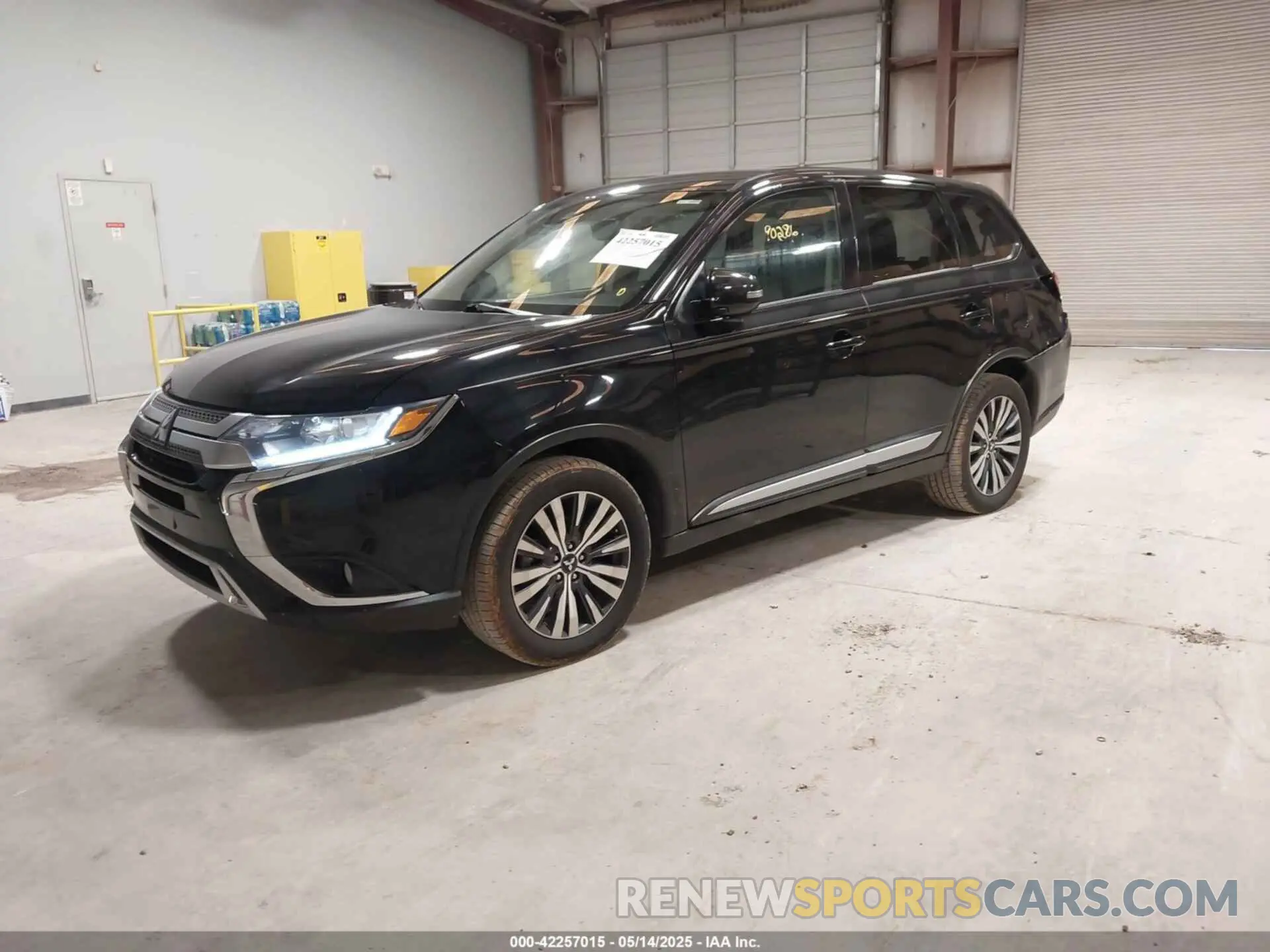 2 Photograph of a damaged car JA4AD3A37LZ024101 MITSUBISHI OUTLANDER 2020