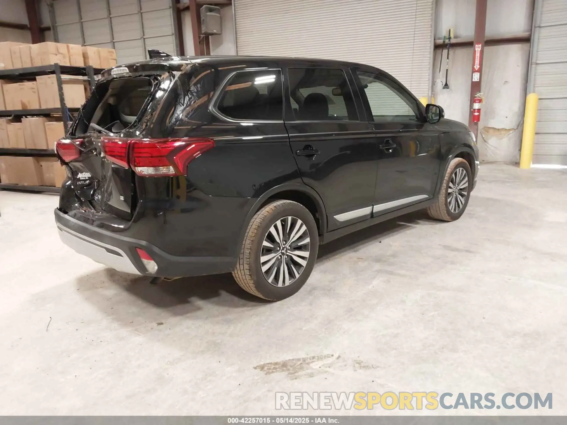 4 Photograph of a damaged car JA4AD3A37LZ024101 MITSUBISHI OUTLANDER 2020