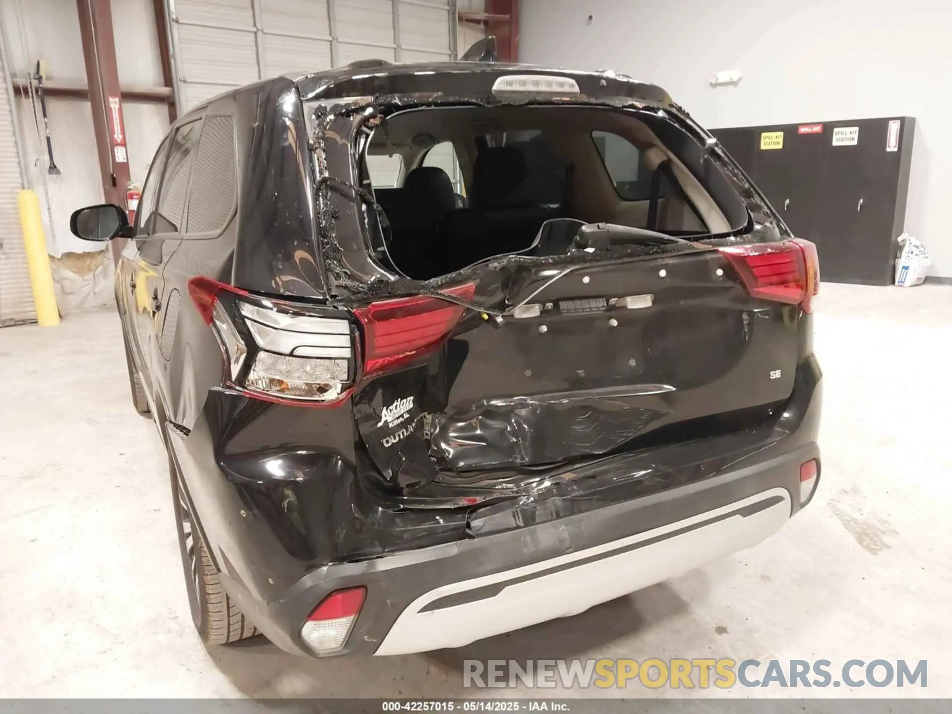 6 Photograph of a damaged car JA4AD3A37LZ024101 MITSUBISHI OUTLANDER 2020