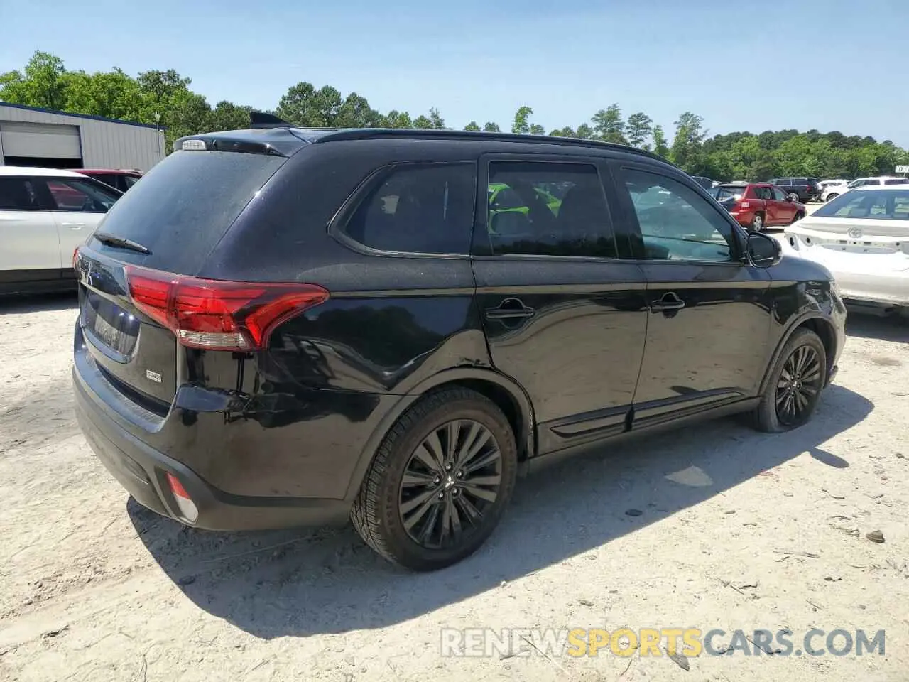 3 Photograph of a damaged car JA4AD3A37LZ028536 MITSUBISHI OUTLANDER 2020