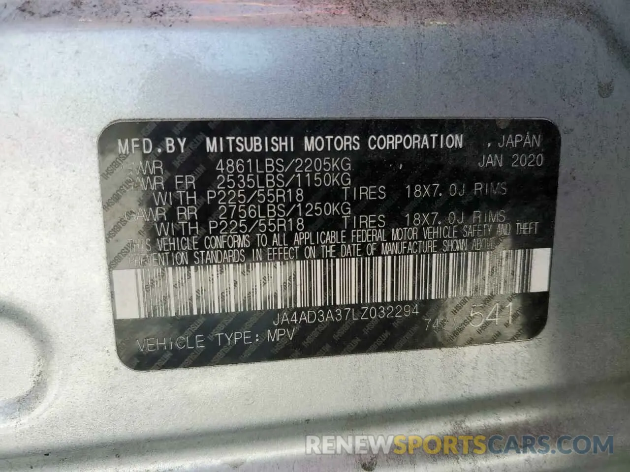 13 Photograph of a damaged car JA4AD3A37LZ032294 MITSUBISHI OUTLANDER 2020
