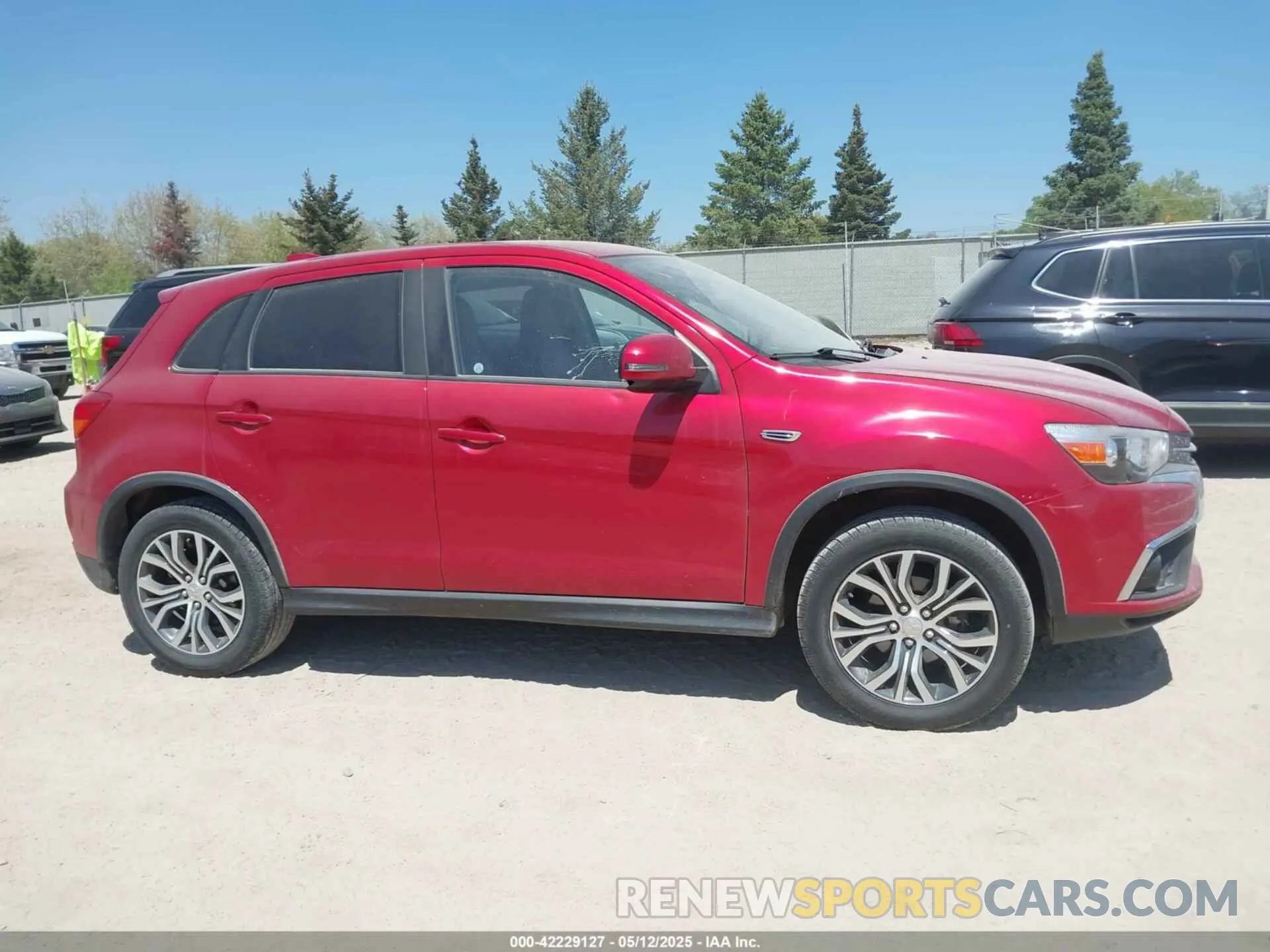 13 Photograph of a damaged car JA4AD3A37LZ034935 MITSUBISHI OUTLANDER 2020