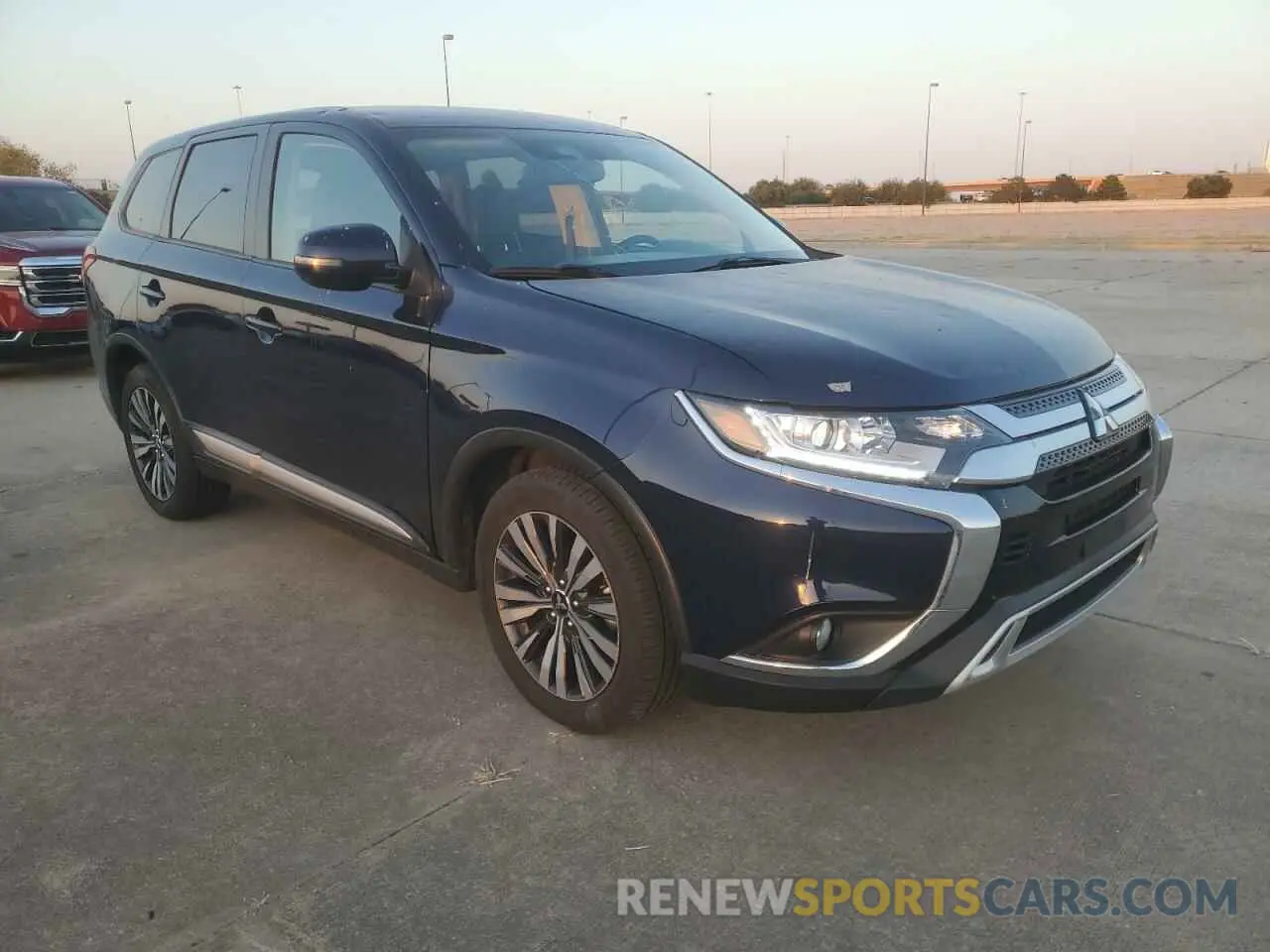 4 Photograph of a damaged car JA4AD3A37LZ039150 MITSUBISHI OUTLANDER 2020