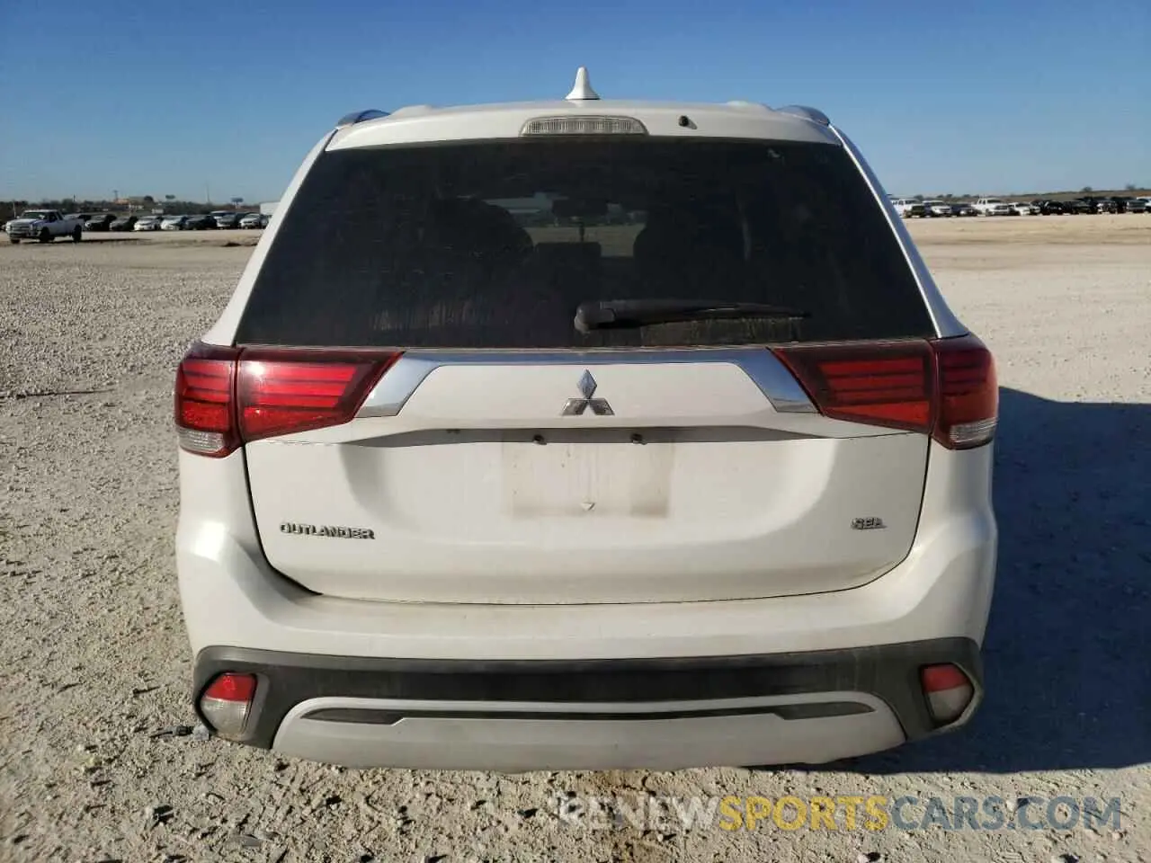 6 Photograph of a damaged car JA4AD3A38LZ021238 MITSUBISHI OUTLANDER 2020