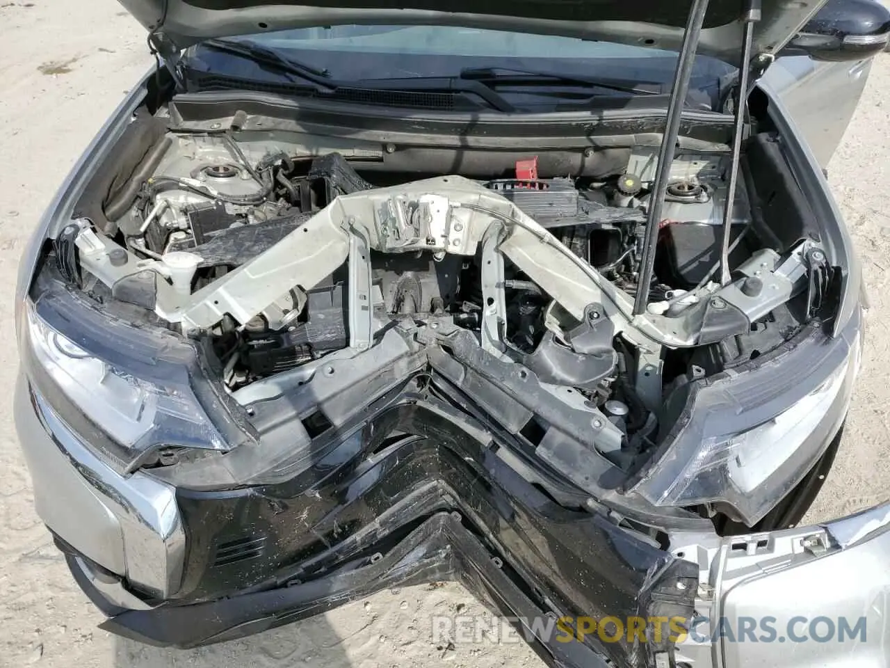 12 Photograph of a damaged car JA4AD3A38LZ044972 MITSUBISHI OUTLANDER 2020