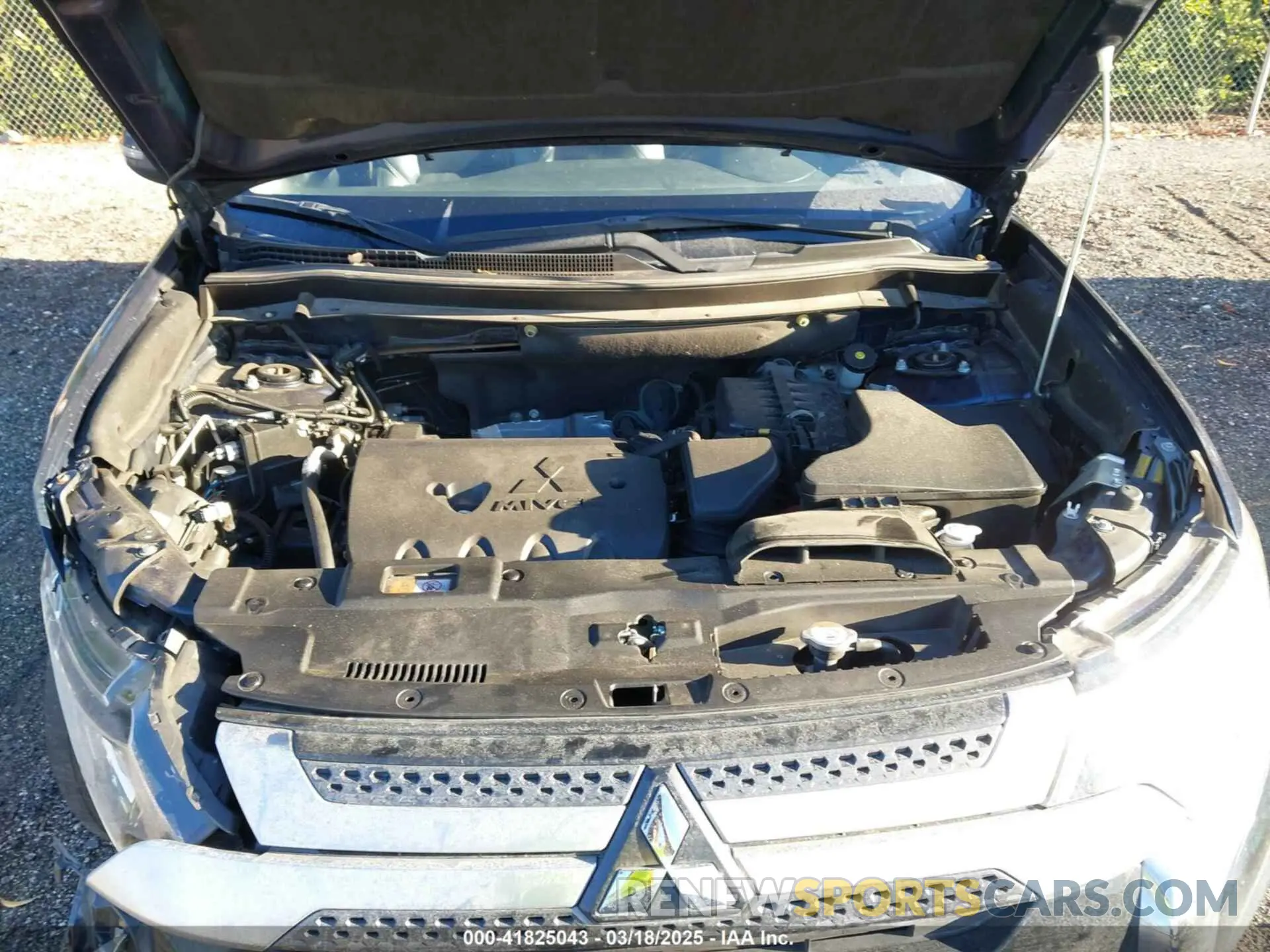 10 Photograph of a damaged car JA4AD3A39LZ004691 MITSUBISHI OUTLANDER 2020
