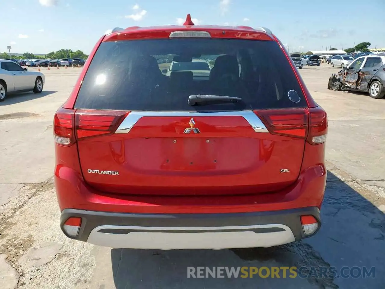 6 Photograph of a damaged car JA4AD3A39LZ025105 MITSUBISHI OUTLANDER 2020