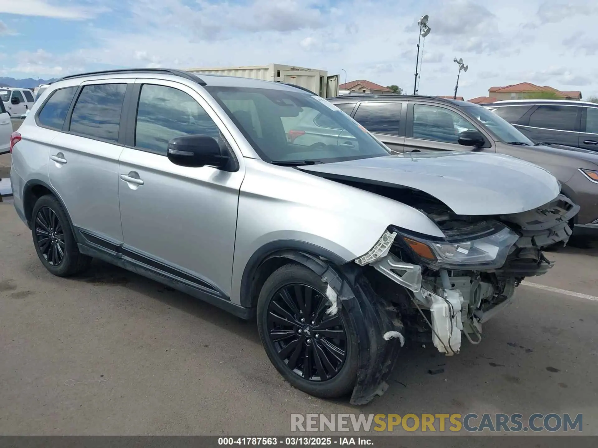 1 Photograph of a damaged car JA4AD3A39LZ035147 MITSUBISHI OUTLANDER 2020