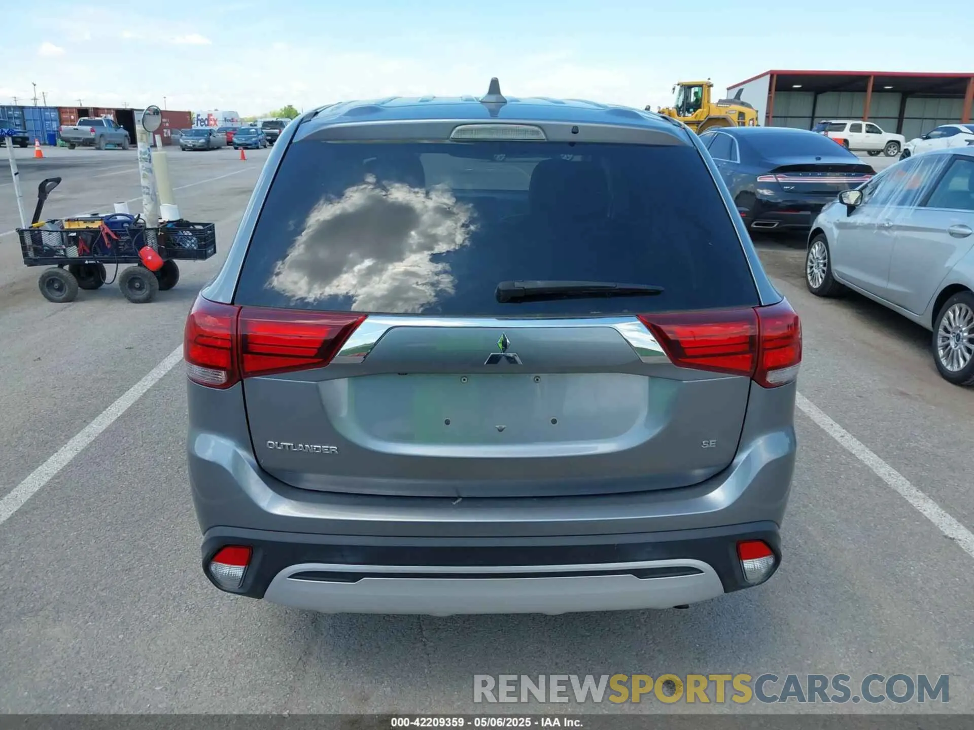 16 Photograph of a damaged car JA4AD3A3XLZ006238 MITSUBISHI OUTLANDER 2020