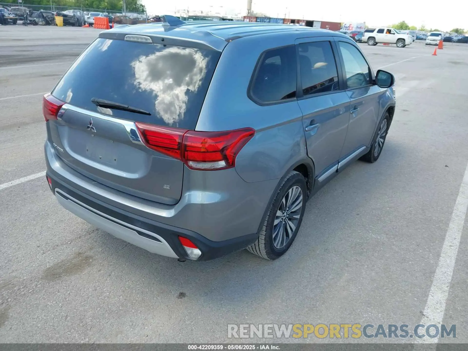 4 Photograph of a damaged car JA4AD3A3XLZ006238 MITSUBISHI OUTLANDER 2020