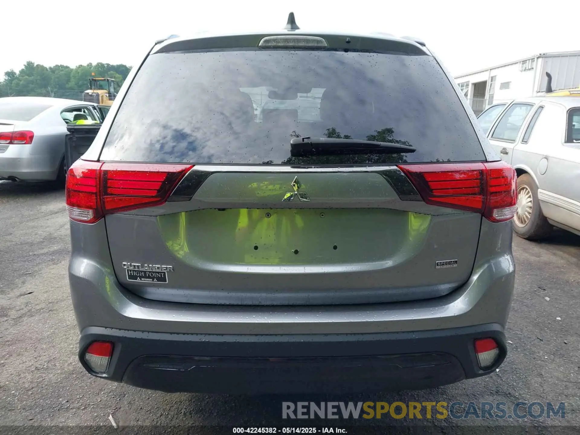 16 Photograph of a damaged car JA4AD3A3XLZ024478 MITSUBISHI OUTLANDER 2020