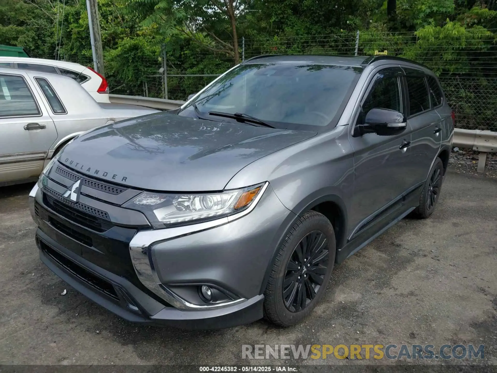 2 Photograph of a damaged car JA4AD3A3XLZ024478 MITSUBISHI OUTLANDER 2020