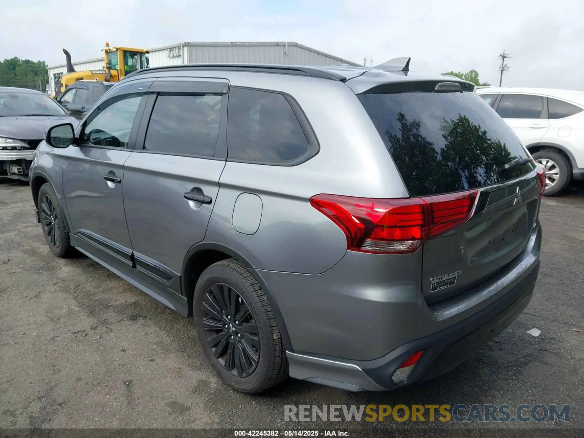 3 Photograph of a damaged car JA4AD3A3XLZ024478 MITSUBISHI OUTLANDER 2020