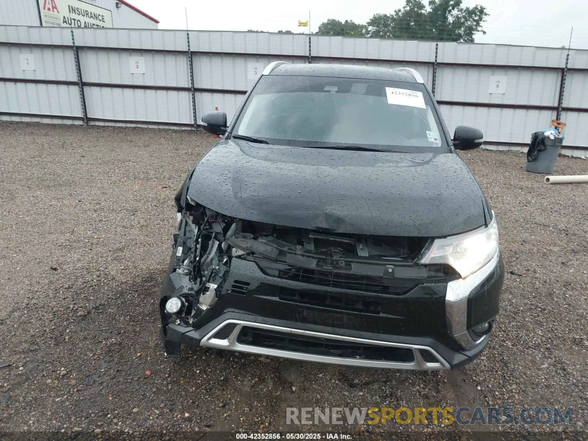 10 Photograph of a damaged car JA4AD3A3XLZ030748 MITSUBISHI OUTLANDER 2020