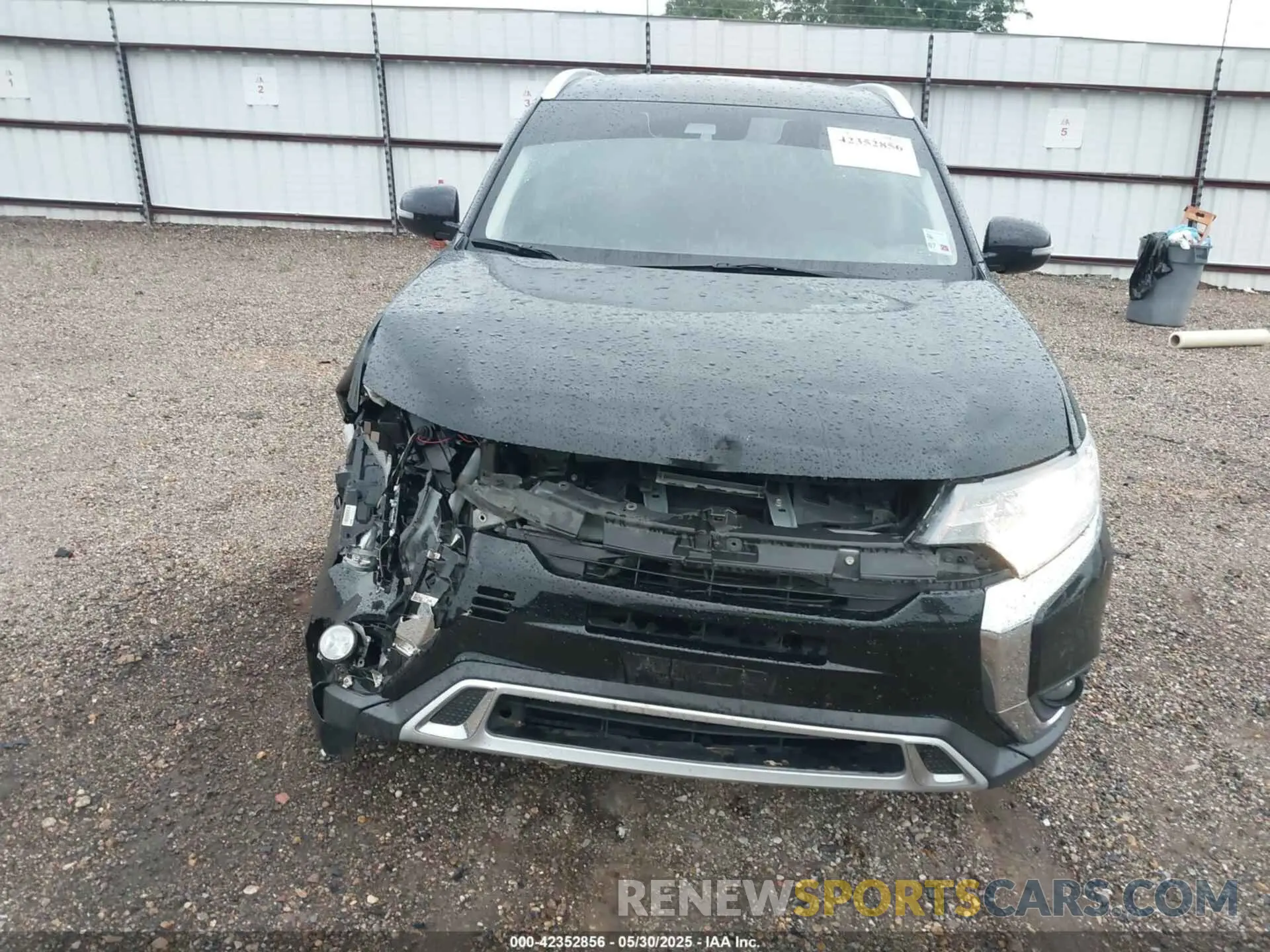 13 Photograph of a damaged car JA4AD3A3XLZ030748 MITSUBISHI OUTLANDER 2020