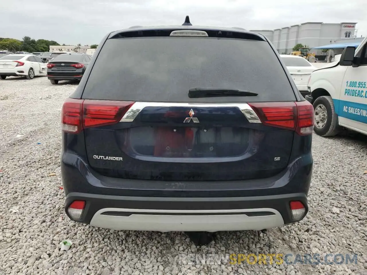 6 Photograph of a damaged car JA4AD3A3XLZ044097 MITSUBISHI OUTLANDER 2020