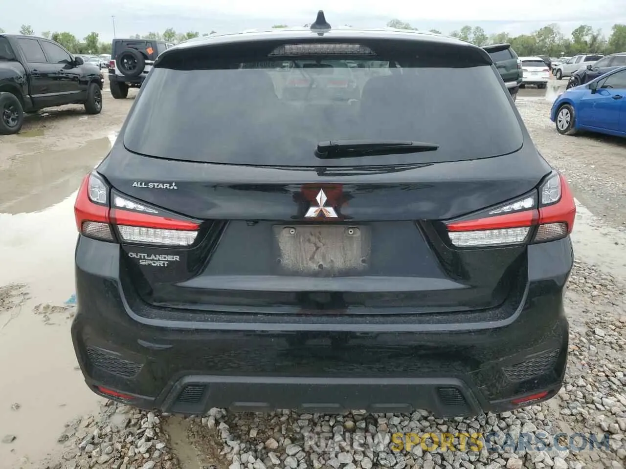 6 Photograph of a damaged car JA4AP3AU2LU008918 MITSUBISHI OUTLANDER 2020