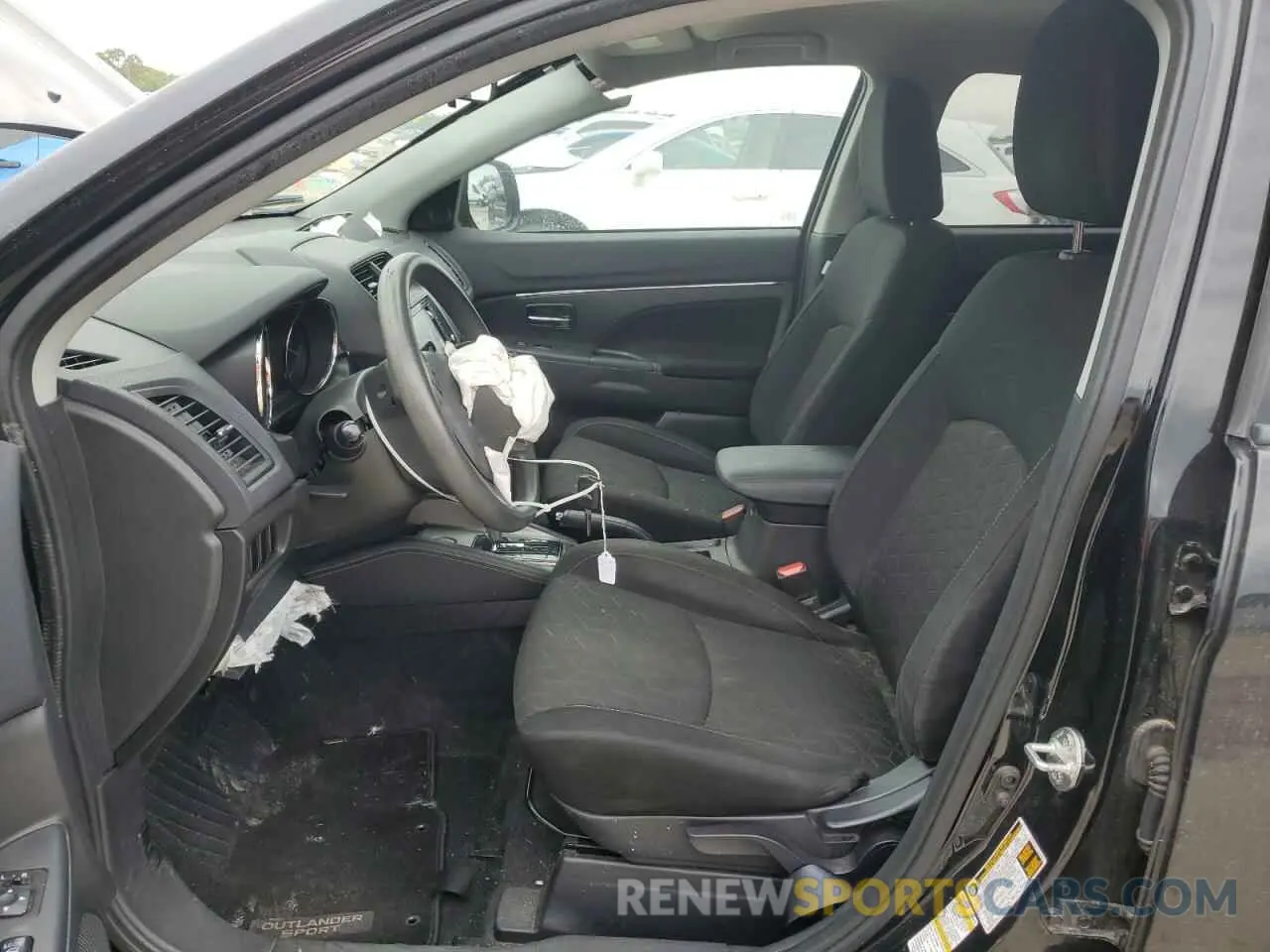 7 Photograph of a damaged car JA4AP3AU2LU008918 MITSUBISHI OUTLANDER 2020
