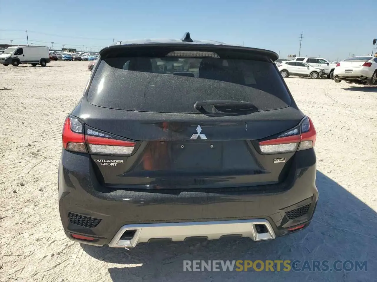 6 Photograph of a damaged car JA4AP3AU5LU006290 MITSUBISHI OUTLANDER 2020