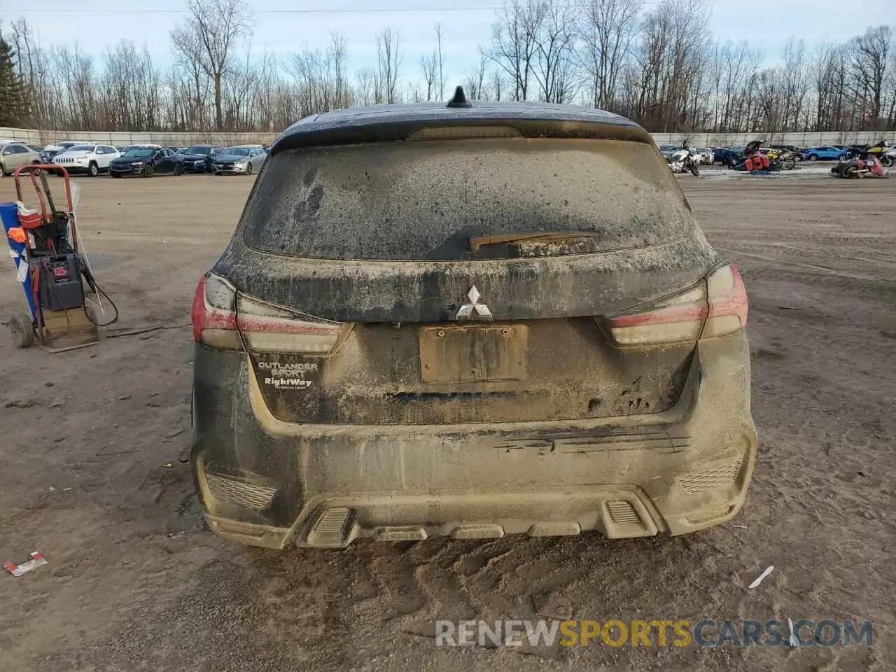 6 Photograph of a damaged car JA4AP3AU5LU017841 MITSUBISHI OUTLANDER 2020