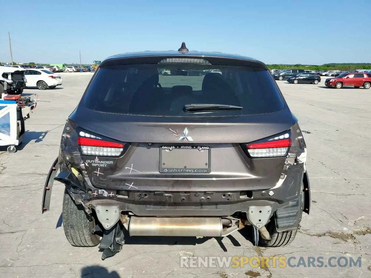 6 Photograph of a damaged car JA4AP3AU6LU011742 MITSUBISHI OUTLANDER 2020