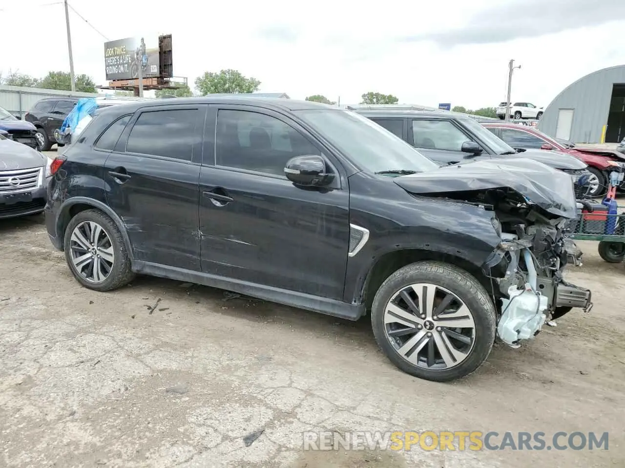 4 Photograph of a damaged car JA4AP4AU4LU022812 MITSUBISHI OUTLANDER 2020