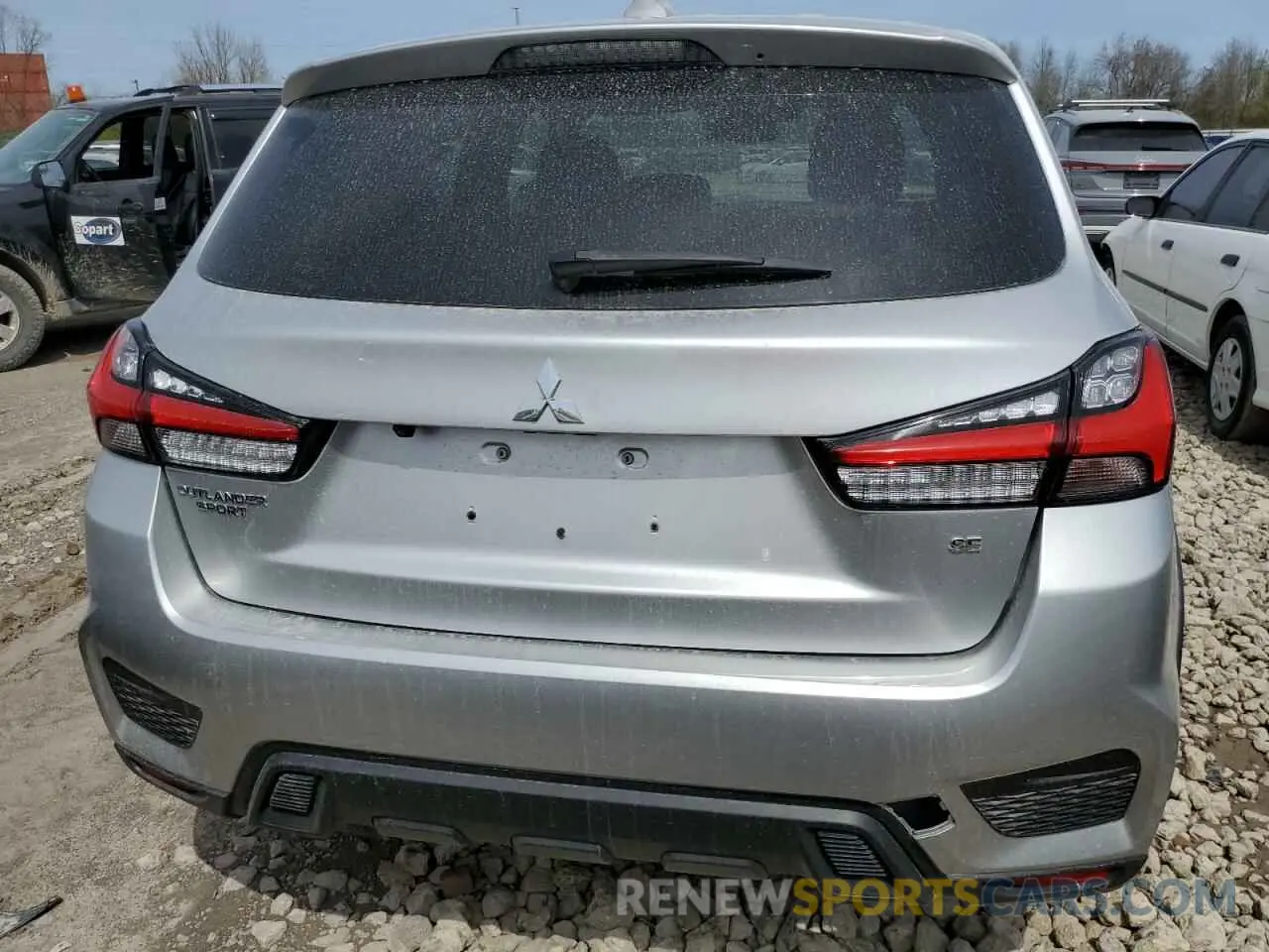 6 Photograph of a damaged car JA4AP4AU5LU022723 MITSUBISHI OUTLANDER 2020