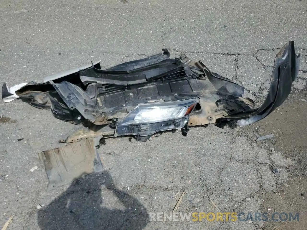 13 Photograph of a damaged car JA4AP4AU6LU001234 MITSUBISHI OUTLANDER 2020